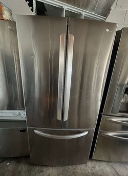 LG French Door Fridge – Stainless, Bottom Freezer, Clean