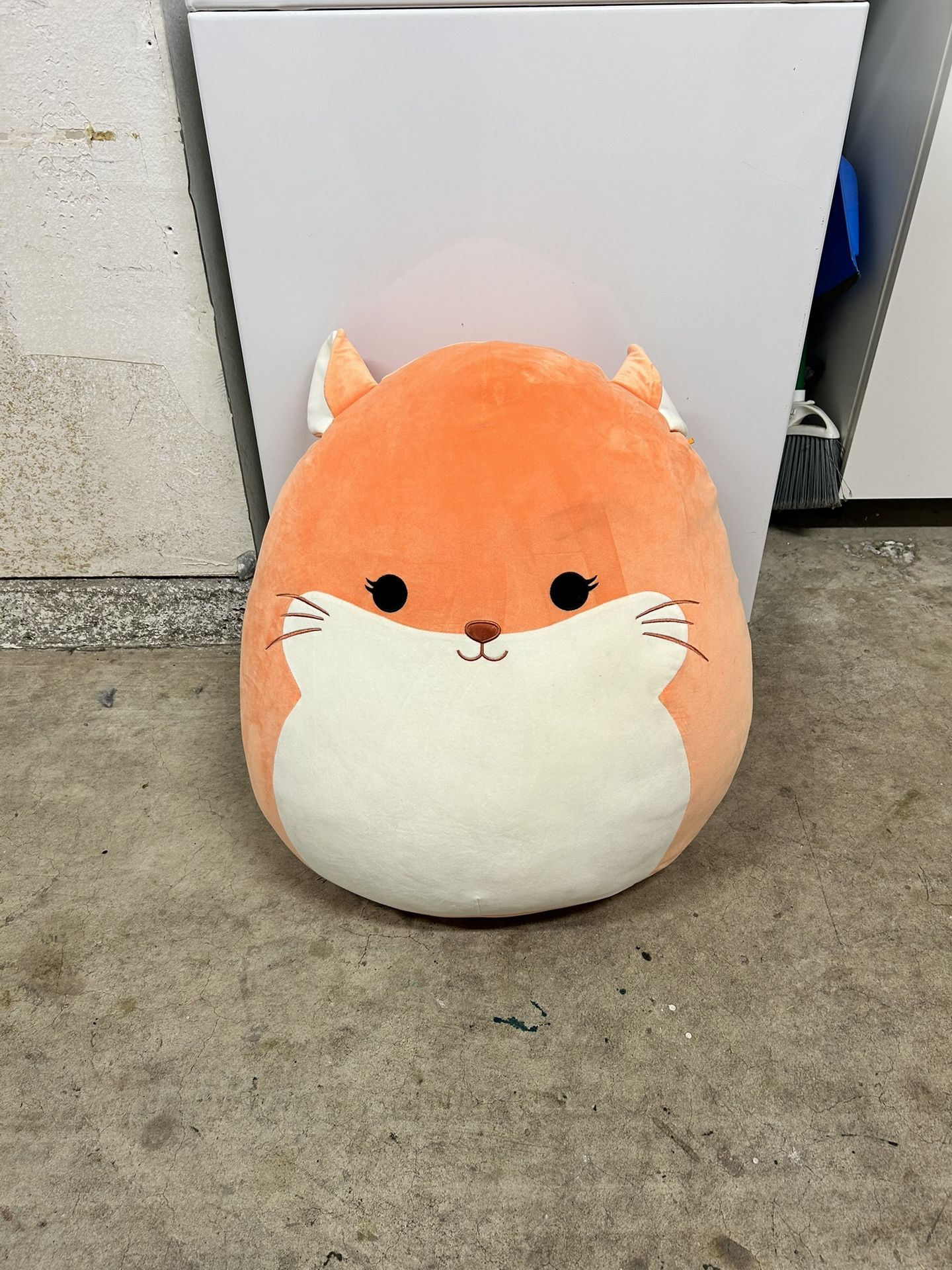 Large Kitty Squishmellow