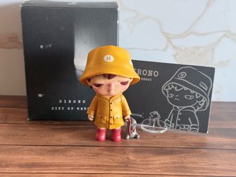 POP MART HIRONO City of Mercy – Wandering / Yellow Raincoat