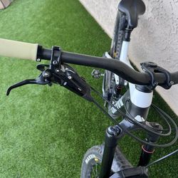 Mountain Bike Full Suspension Canyon