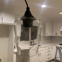 2 Light Fixtures 
