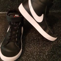 Nike Blazer Kids 2y Great Condition 
