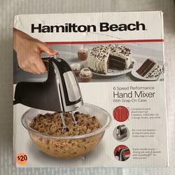 Hand Mixer w/Snap-on Case