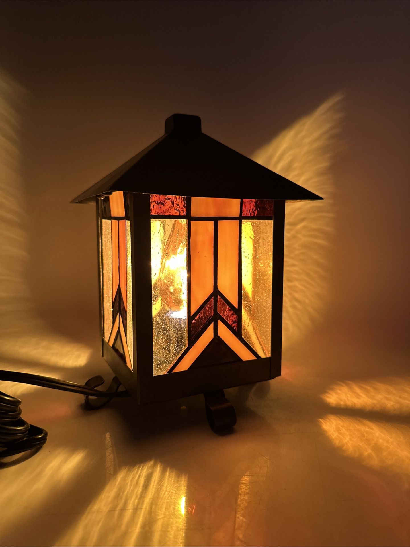 Vintage Stained Glass Small Table Lamp 9 x 6 Turn Dial Switch Arts And Crafts