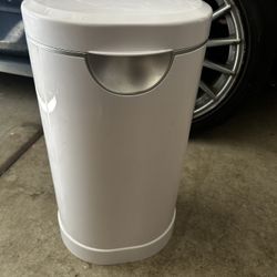 Munchkin Diaper Pail 