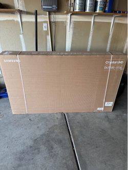Samsung 65”Inch Flatscreen Tv Crystal UHD DU700