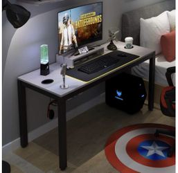 Brand new desk with built in cup holder and LED