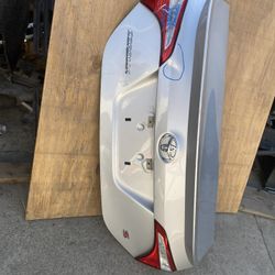 2014-2019 Toyota Corolla S Trunk Lid 