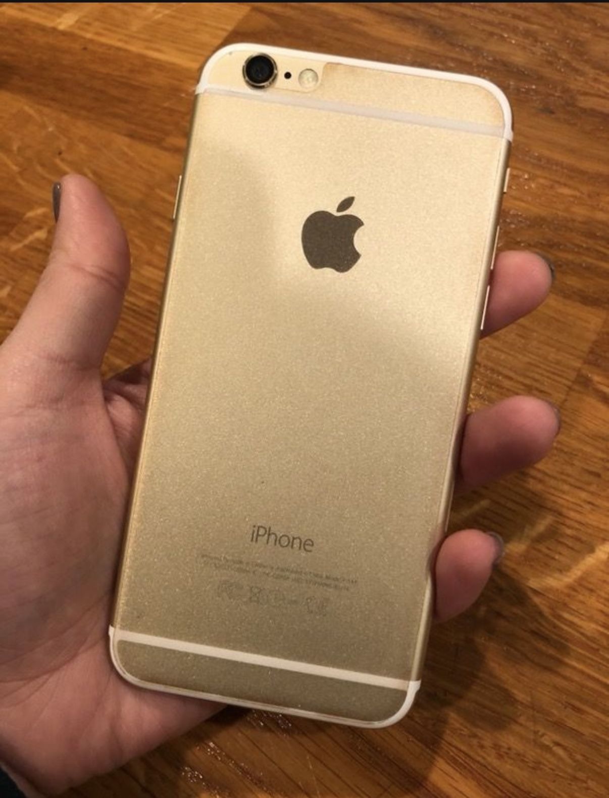 iPhone 6 - 8/10 condition