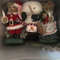 Mr. and Mrs. Santa bear