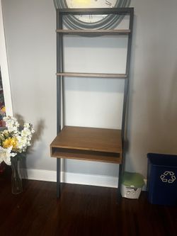 Bookcase/desk