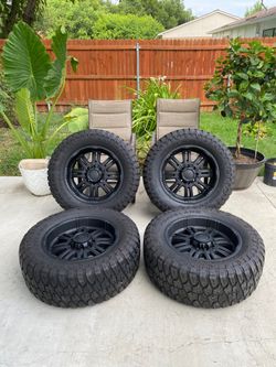 Dodge Ram 2500 Truck Wheels 20”