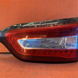 2014 2015 2016 2017 2018 JEEP CHEROKEE INNER TAIL LIGHT OEM (contact info removed)0AB