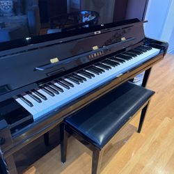 Yamaha YUS1 Piano