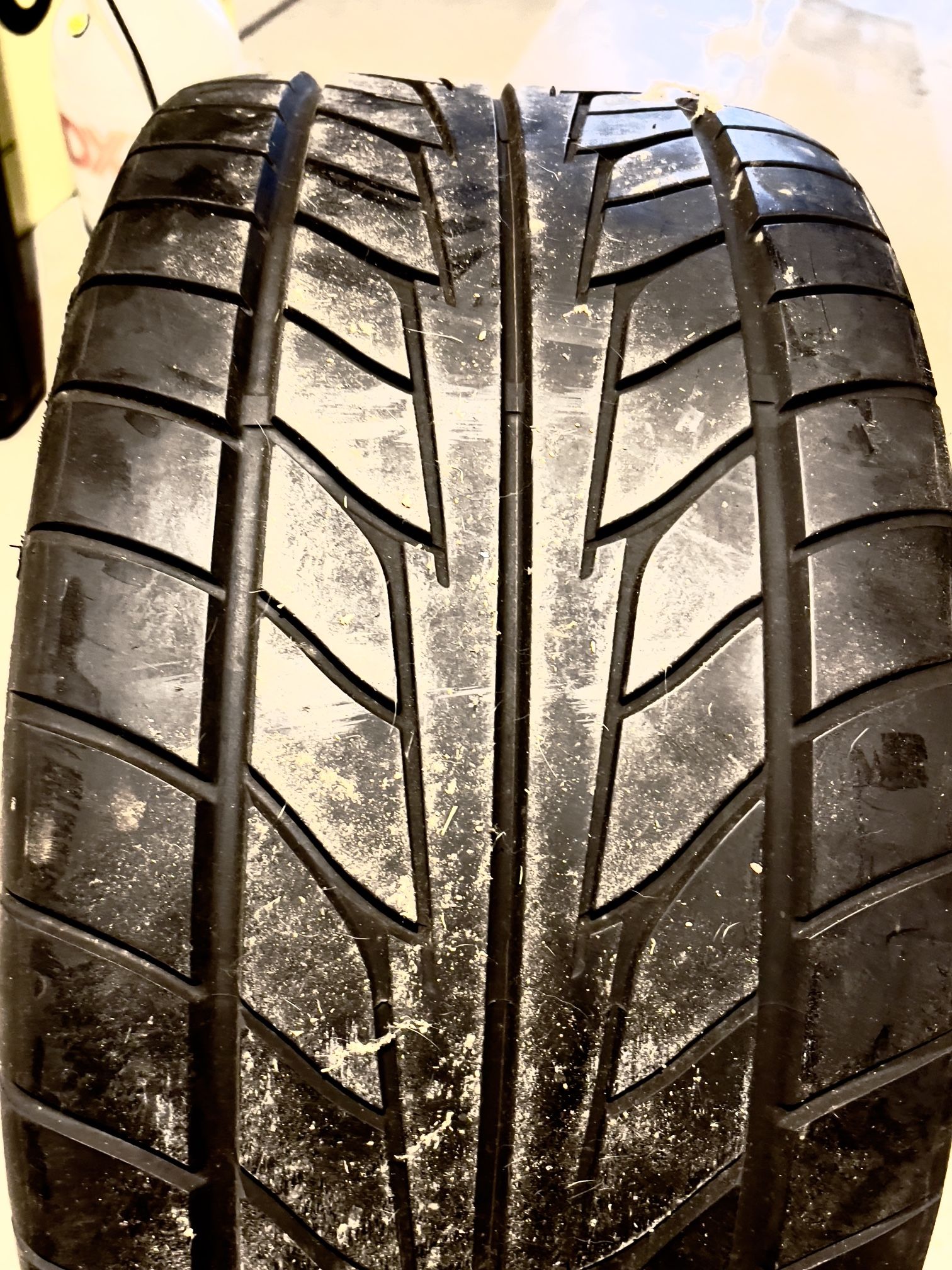 /// NITTO NT555 G2 Ultra High Performance Summer Tire /// 275/30ZR19