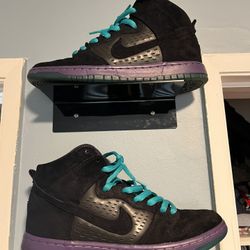Nike SB “Grapes”