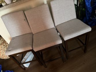3 Bar Stools New/used