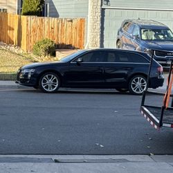 Audi A4 Avant Wagon B8 2010