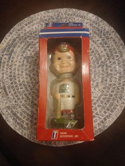 Collectible MLB bobbling head dial