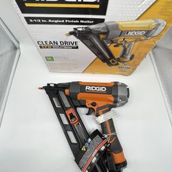 Ridgid Pneumatic 15 Gauge 2-1/2” Angled Finish Nailer