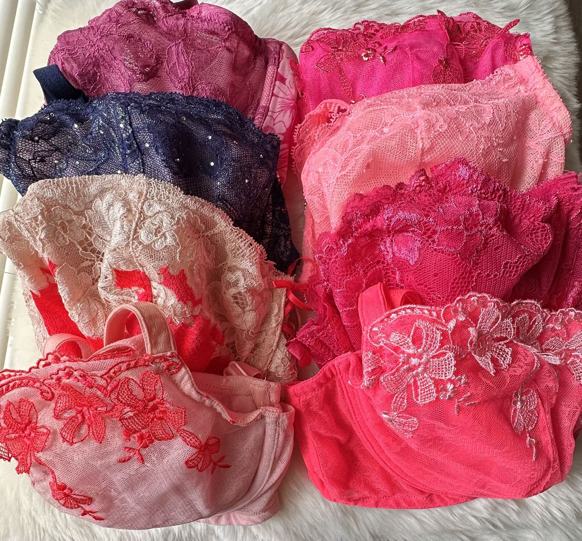 $25/ Per Unit - Victoria Secret’s Dream Angels Bra, Beautiful Colors, Size 38D