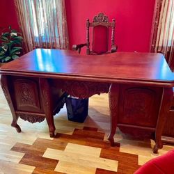 Beautiful Solid Wood Desk With 3 Matching Beautiful Chairs