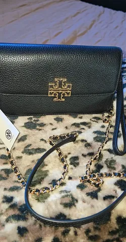 Tory burch authentic new