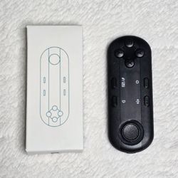 TELEPROMPTER PAD Bluetooth Remote Control for Teleprompter, includes Teleprompter APP for Apple, Android Windows & Mac, Wireless Controller 