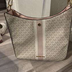 Excellent Condition Michael Kors Purse