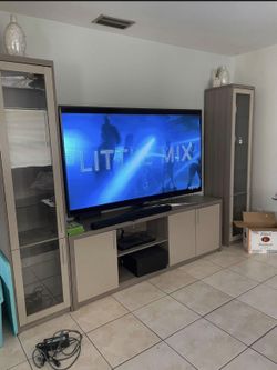 Entertainment Wall Center 