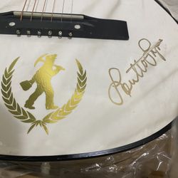 Loretta Lynn Signed Autograph Guitar 🎸 