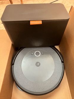 iRobot Combo i5+ Self-Emptying Vacuum & Mop