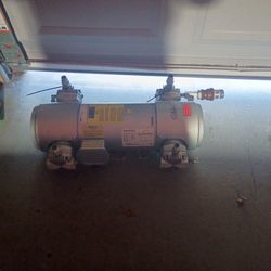 Gast Piston Air Compressor/Vacuum Pump
