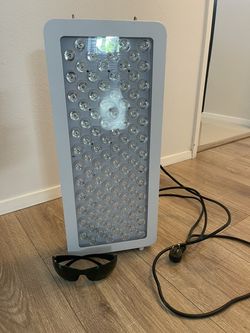 Bestqool Pro100 Red Light Therapy Panel + glasses in excellent condition.