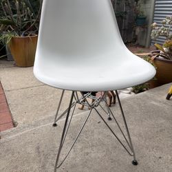 Eames Chair Dupe