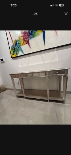 Elegant Silver Mirrored Console Table / Buffet with 4 Drawers