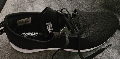 NB Black Tennis Woman Shoes Size 9.5 New Condition  OBO