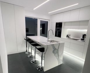 Custom Kitchen Cabinets