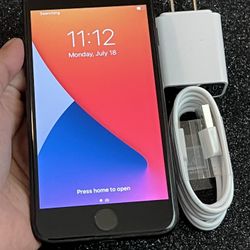 IPhone 7 (32gb) Matte Black UNLOCKED 