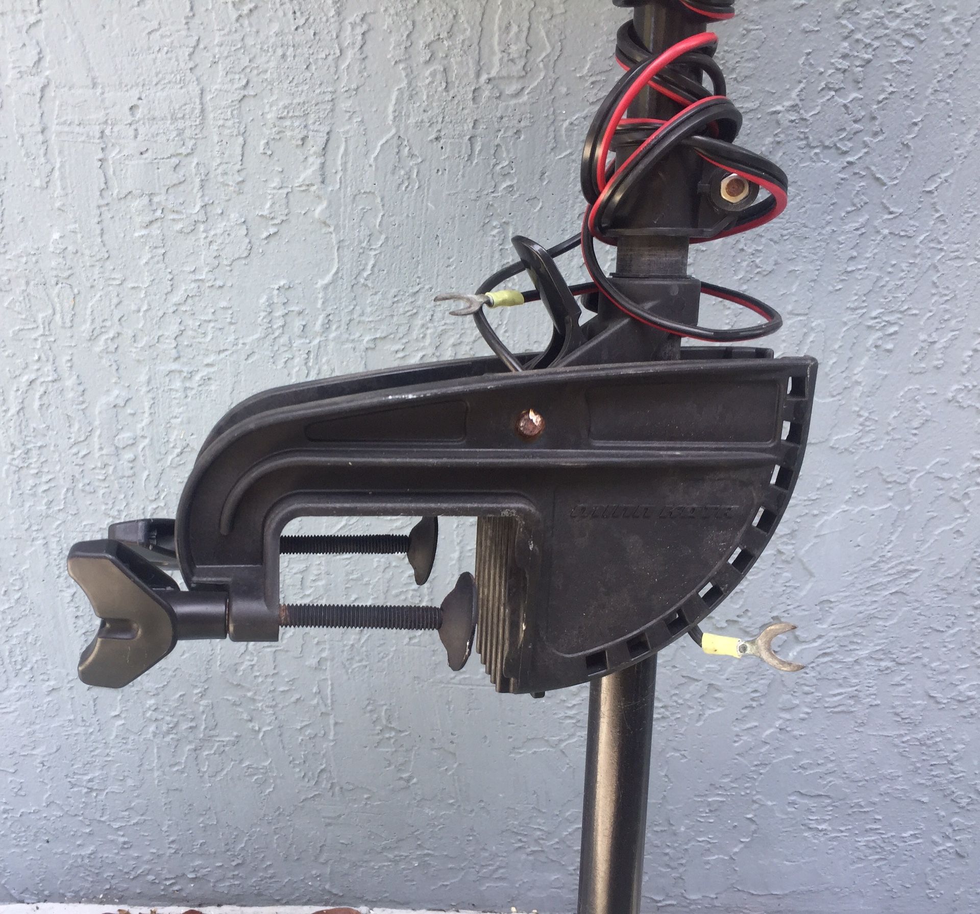 Trolling Motor Minn Kota 30 lbs thrust, Fits Kayak, Canoe, Boat. for Sale in Lake Worth, FL