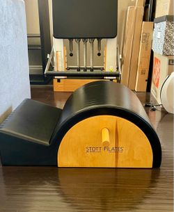 Merrithew STOTT PILATES Spine Corrector / Step Barre