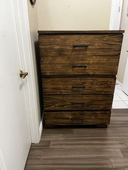 5-Drawer Dresser (OBO)