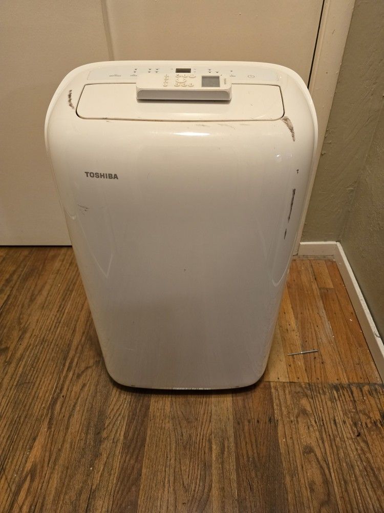 Toshiba Portable AC Unit  10,000 BTU 