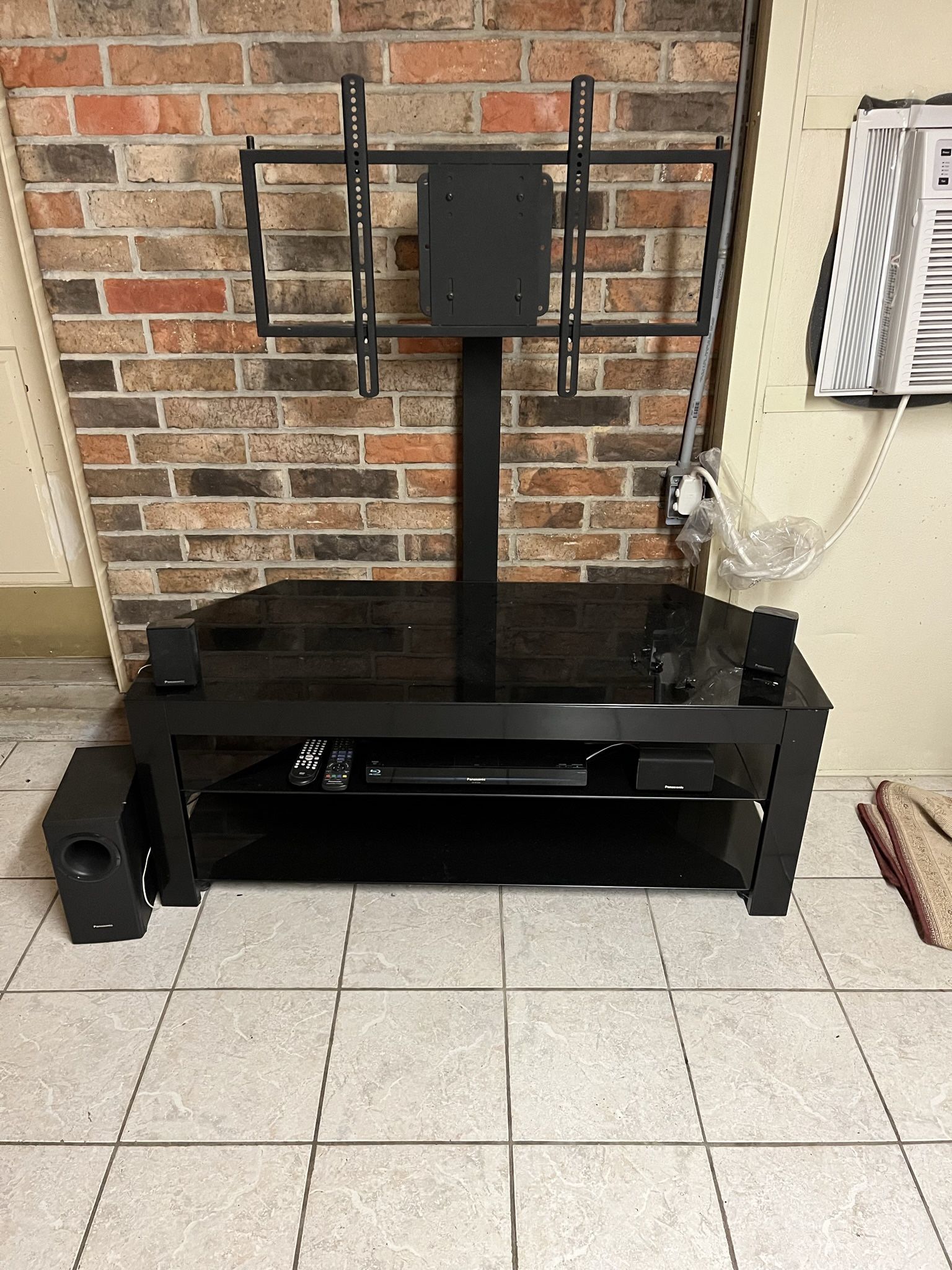 Entertainment Center/Tv Stand 