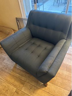 Accent chair blue color