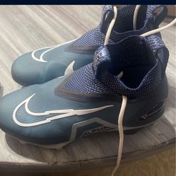 Size 7 Nike Cleats