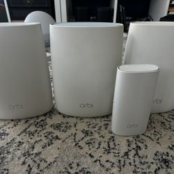 Orbi Mesh WiFi System