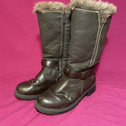 Women’s Boot Size 7
