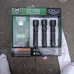 Members Mark 1700 Lumen Flashlight Set (2)