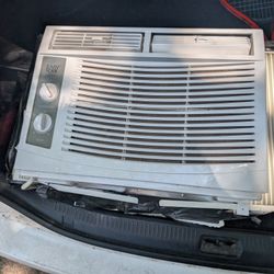 Window AC Unit 5000BTU